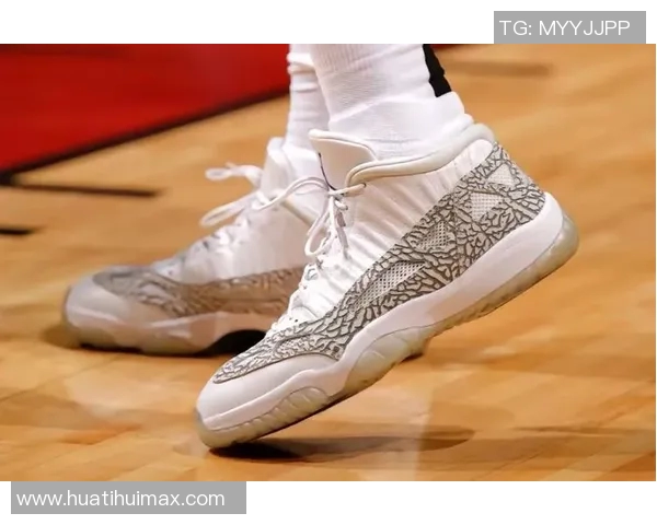 10月份NBA球员上脚鞋款排行榜科比鞋独占前两名布克紧随其后位列第四 10月份NBA球员上脚鞋款排行榜科比鞋独占前两名布克紧随其后位列第四